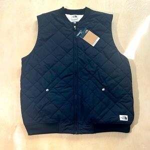 **NEVER WORN** North Face work best with fleece interior. Color:Black Size:XL